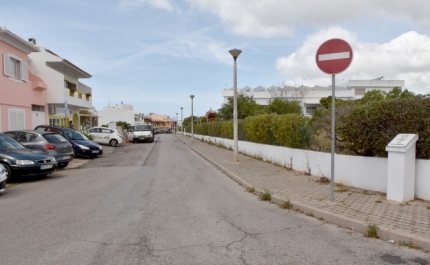 REQUALIFICAÇÃO DE ARTÉRIAS EM QUARTEIRA