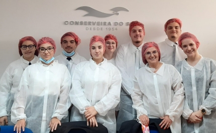 ALUNOS DA ESCOLA DE HOTELARIA E TURISMO DO ALGARVE ENVOLVIDOS NO LANÇAMENTO DE PRODUTOS INOVADORES NA INDÚSTRIA CONSERVEIRA