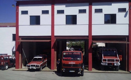 Bombeiros de Lisboa posicionam-se no Algarve em prevenção