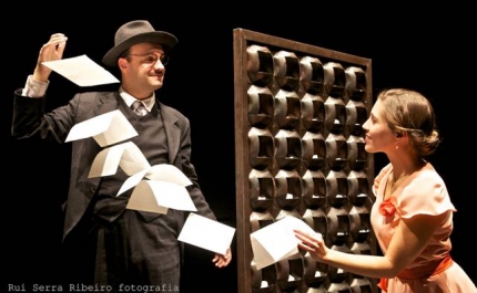 AS CARTAS RIDÍCULAS DO SENHOR FERNANDO E OS SUSPIROS LÍRICOS DA MENINA OFÉLIA