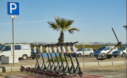 MUNICÍPIO DE FARO VAI TER NOVOS OPERADORES LICENCIADOS PARA TROTINETES E BICICLETAS PARTILHADAS 