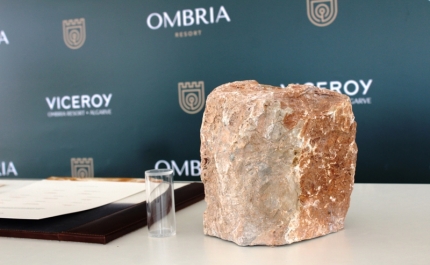 OMBRIA RESORT LANÇA PRIMEIRA PEDRA  