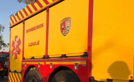 Seis desalojados e quatro feridos em incêndio num apartamento em Quarteira