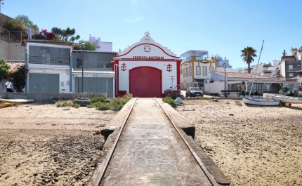 Espetáculo de teatro «Ao sabor da sorte e do destino» vai contar história do salva-vidas de Alvor