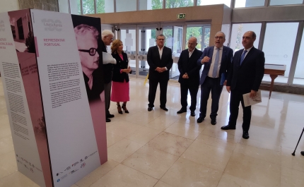 Exposição sobre louletana Laura Ayres inaugurou em Lisboa com presença do Ministro da Saúde