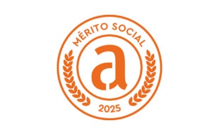 União das Freguesias de Lagoa e Carvoeiro distinguida com a «Bandeira de Mérito Social»