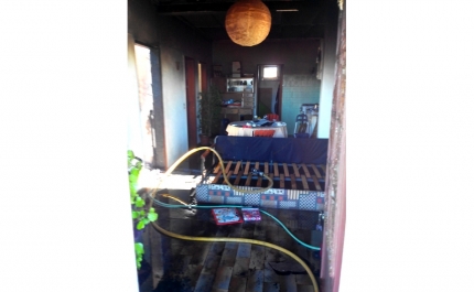 Sapadores dominam fogo na Praia de Faro