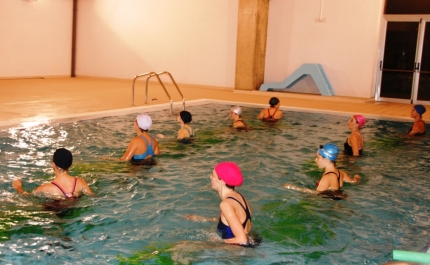 PISCINAS MUNICIPAIS COBERTAS COMPLETAM 15 ANOS, AO SERVIÇO DO DESPORTO E DA SAÚDE DA COMUNIDADE SÃO-BRASENSE