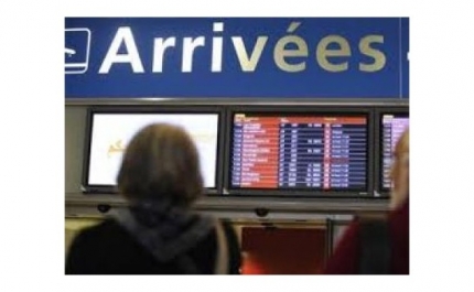 Greve dos controladores aéreos franceses faz cancelar 66 voos em Portugal