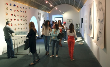 FINALISTAS DO CURSO DE ARTES VISUAIS EXPÕEM EM LOULÉ