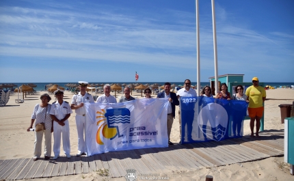 Bandeira Azul já hasteada nas praias do concelho de Vila Real de Santo António