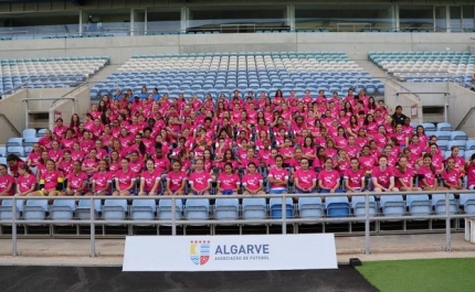 Festa do Futebol Feminino junta cerca de 200 atletas no Estádio Algarve