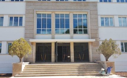 Autarca de Silves alerta que escola requalificada não tem salas para 30 alunos