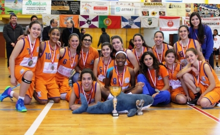 C.B. QUARTEIRA «TUBARÕES»/ LA CABANE - CAMPEÃO REGIONAL SUB 16 FEMININOS