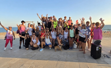 QUARTEIRA | Fantástica aula aberta de Zumba Sunset com Bela Pereira