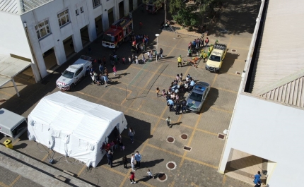 DIA DA PROTEÇÃO CIVIL - EXPOSIÇÃO DE MEIOS NA ESCOLA BÁSICA PROFESSORA PIEDADE MATOSO, ALJEZUR 