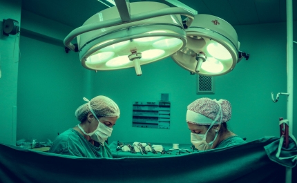 Cirurgia rara no D. Estefânia separou com êxito siamesas de quatro anos