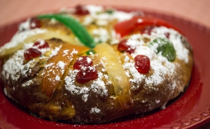 Câmara de Faro entrega 400 bolos-Reis a instituições