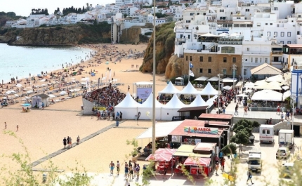 PORTUGAL SAGROU-SE CAMPEÃO EUROPEU DE FUTEVÓLEI NA PRAIA DOS PESCADORES