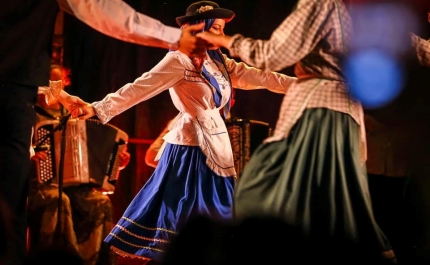 FOLCLORE E GASTRONOMIA ENRIQUECEM CULTURALMENTE ALBUFEIRA NO MÊS DE SETEMBRO 