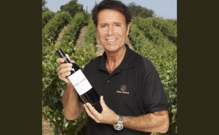 À venda Quinta e Adega no Algarve onde Cliff Richard produz vinho 