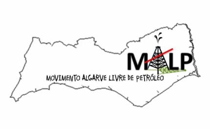 Protesto à porta da Câmara Municipal de Loulé