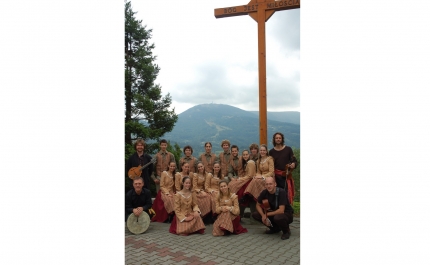 Grupo do Québec leva sapateado tradicional ao FOLKFARO