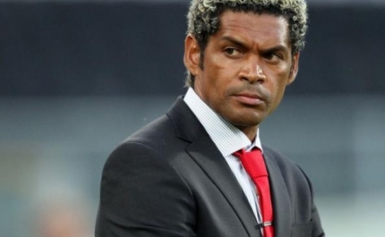 Abel Xavier anuncia saída do comando técnico do Farense