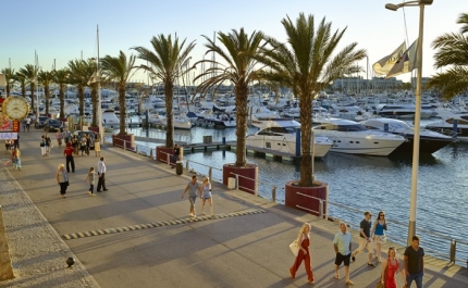 ESPANHA DE OUVIDOS POSTOS NO ALGARVE