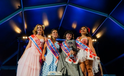 Concurso «Best Pin-Up 2026» leva o glamour dos anos 50 ao Parque de Lazer das Figuras, em Faro
