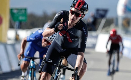 Volta ao Algarve: Contrarrelógio de Lagoa testa liderança de Ethan Hayter