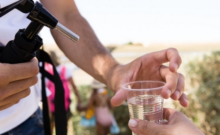  Infraquinta oferece garrafas Bottle2refill no 1º aniversário de água certificada 