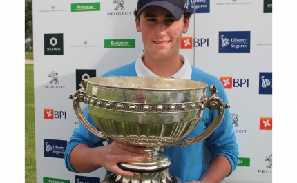 DOZE PORTUGUESES DESAFIAM BICAMPEÃO DA EUROPA