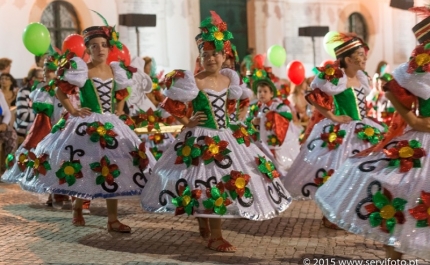 MARCHAS POPULARES DE QUARTEIRA APRESENTAM-SE EM LOULÉ
