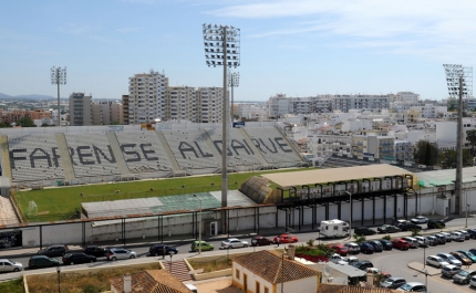 Farense apresenta-se para a nova temporada com oito reforços