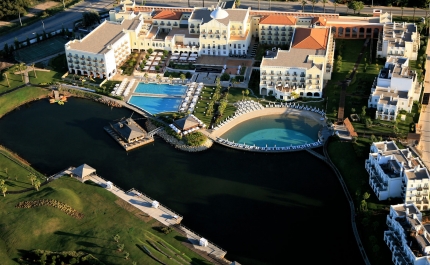 Domes Lake Algarve eleito «Melhor Novo Resort»  da Europa nos World Travel Awards