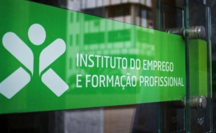 Desemprego registado sobe 2,3% em janeiro face a dezembro e cai 16,1% em termos homólogos