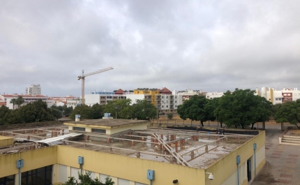 AMIANTO: COM FUNDOS EUROPEUS, NO ÂMBITO DO PROGRAMA OPERACIONAL DO ALGARVE, MUNICÍPIOS APLICAM 3,6 MILHÕES DE EUROS NA REMOÇÃO DE AMIANTO DAS ESCOLAS