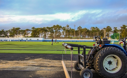 Câmara Municipal de VRSA investe 149 mil euros no novo relvado do Complexo Desportivo de Monte Gordo