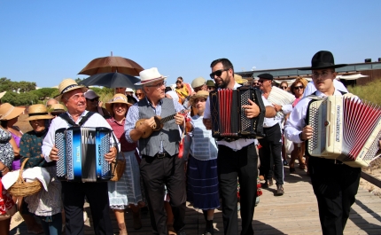 Banho Santo volta a cumprir-se  na praia da Manta Rota