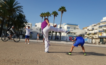 QUARTEIRA | Aula Aberta de Capoeira Kids com o Mestre Moita 