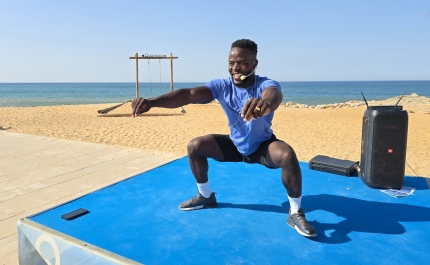 QUARTEIRA | Aula aberta de Fitness com Fidel Gonga agita o Largo da Gaivota
