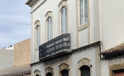 AUTARQUIA DE LOULÉ PREPARA REABILITAÇÃO DE MAIS UM EDIFÍCIO PARA HABITAÇÃO 