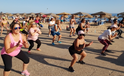 QUARTEIRA | 6.º Zumba Sunset com Bela Pereira no Verão Ativo24 