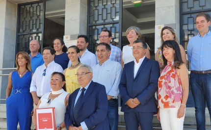 JAMILA MADEIRA, ISILDA GOMES E JOÃO CRAVINHO ENTREGARAM CANDIDATURA SOCIALISTA
