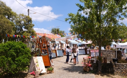 CAMINHADAS, TRADIÇÃO E ANIMAÇÃO: PARISES CELEBRA A FESTA DOS TABULEIROS FLORIDOS 