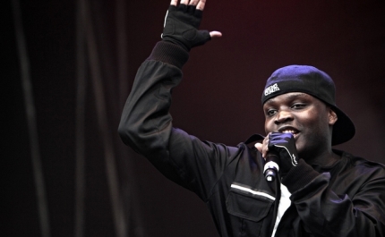 RAPPER VALETE E VITORINO COM CONCERTOS NO CINE-TEATRO LOULETANO PARA CELEBRAR 25 DE ABRIL