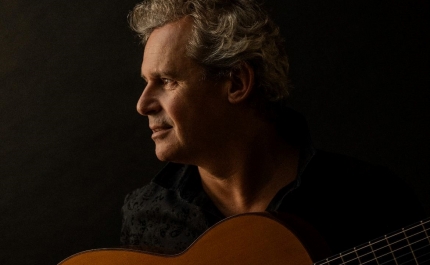 PEDRO JÓIA A SOLO