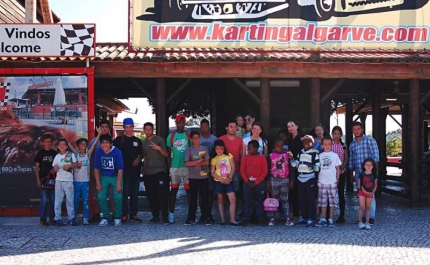 Karting de Almancil recebe jovens da Associação Juvenil Akredita em Ti 