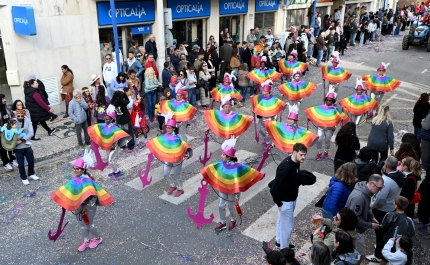 CARNAVAL DE LOULÉ FOI DESTINO DE MAIS DE 70 MIL FOLIÕES COM TRÊS DIAS DE MUITA SÁTIRA